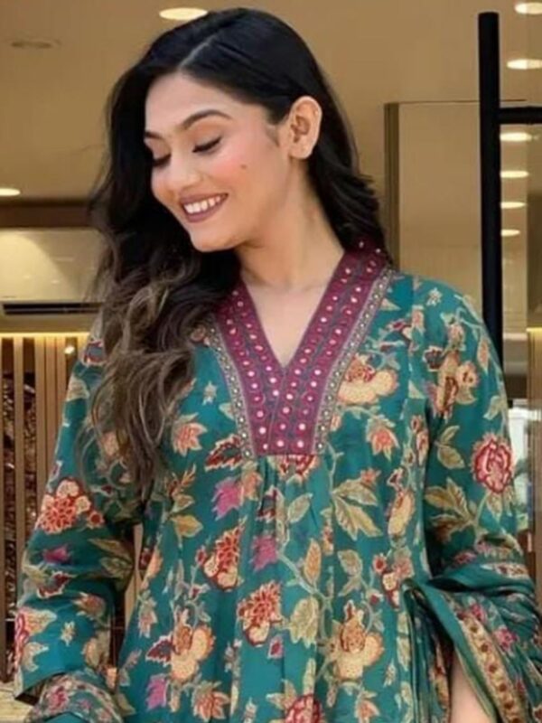 Green Floral Printed Cotton Blend Kurta, Pant & Dupatta Set