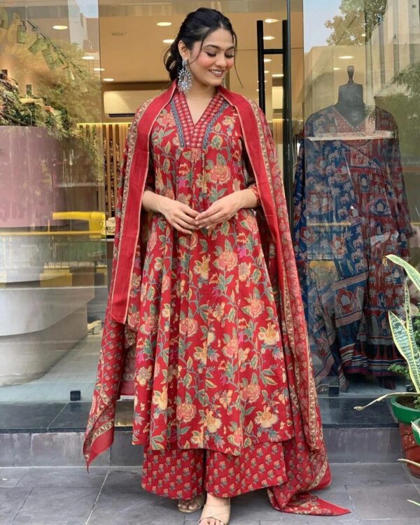 Red Floral Printed Cotton Blend Kurta, Pant & Dupatta Set