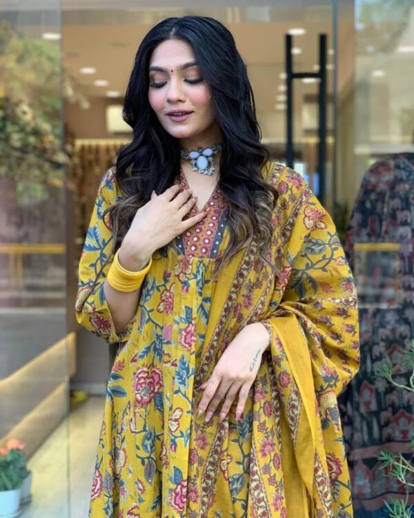 Yellow Floral Printed Cotton Blend Kurta, Pant & Dupatta Set