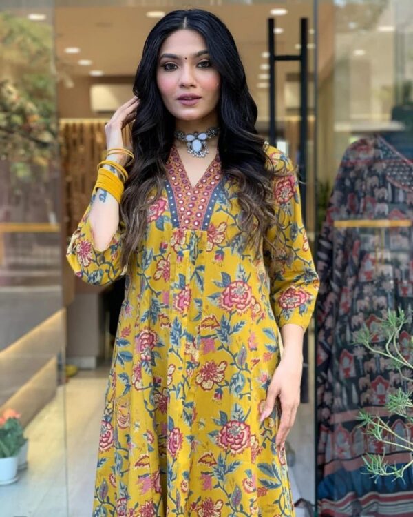 Yellow Floral Printed Cotton Blend Kurta, Pant & Dupatta Set