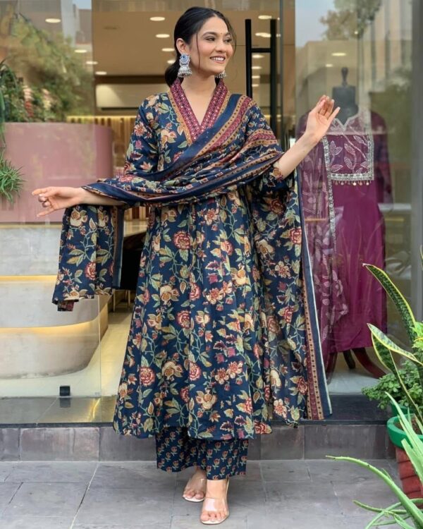Navy Blue Floral Printed Cotton Blend Kurta, Pant & Dupatta