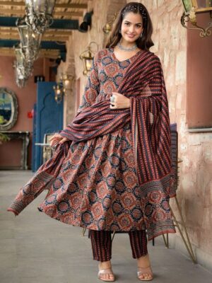 Maroon kurti pant duppata set with rayon foil print